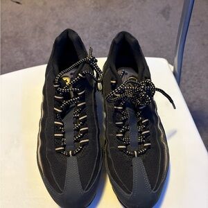 Men's Black and gold Nike air max